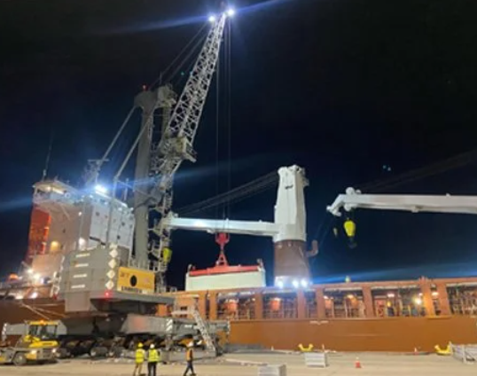 MSC Charters Dutch Heavy-Lift Vessel for Antarctica Mission, Raising U.S. Flagship Concerns