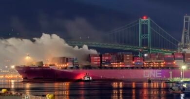 Fire-Damaged ONE Henry Hudson Departs Los Angeles, Heads to Asia for Repairs