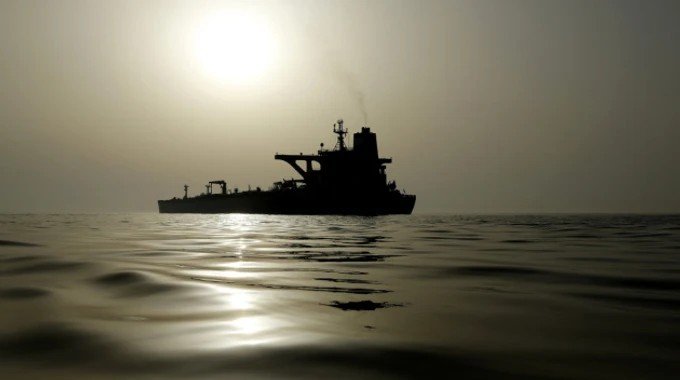 UK Reviews Legal Options to Redirect Seized Russian Shadow Fleet Oil Toward Ukraine Support