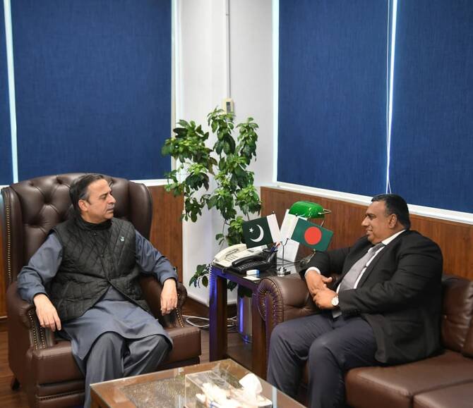Pakistan, Bangladesh Explore Ferry Service and Direct Shipping Line to Strengthen Trade and Tourism