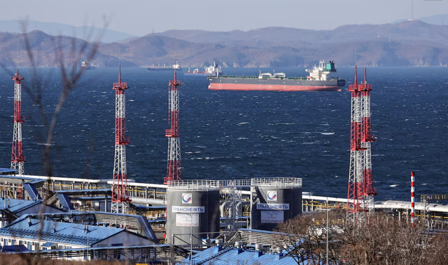 Hungary Seeks Croatian aid as Russian Oil Pipeline via Ukraine Halts