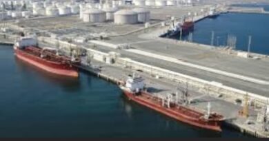 Oil Prices Surge above $100 as Fujairah Port Suspends Oil Loadings after Middle East Energy Infrastructure Attack