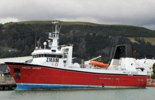 Crew Member Goes Missing Overboard from NZ-Flagged Fishing Vessel in Southern Ocean