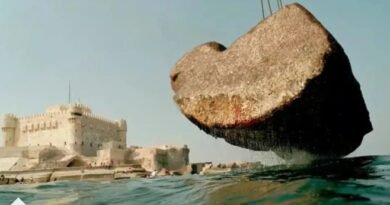 Ancient Maritime Wonder Resurfaces: 80-Ton Lighthouse Stones Recovered from Mediterranean Seabed Near Alexandria