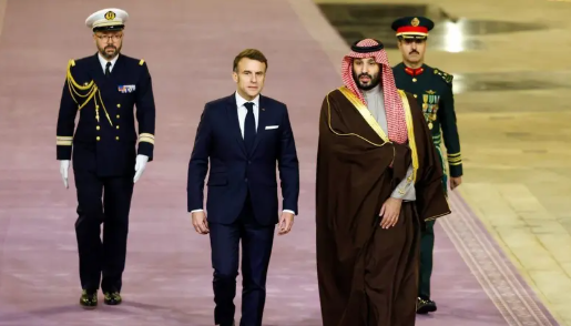 Saudi Crown Prince, French President Macron Discuss Maritime Security, Freedom of Navigation and Regional Stability