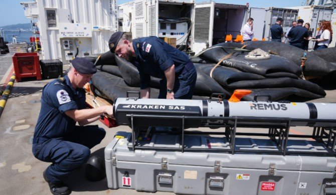 UK-led naval forces prepare for a possible mine-clearing mission in the Strait of Hormuz as regional tensions disrupt global shipping, oil tanker routes, LNG trade, and maritime security operations.