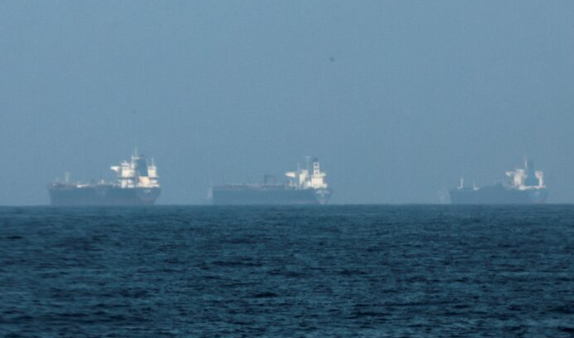 Iranian Oil Tankers Cross Strait of Hormuz Blockade Line Ahead of US-Iran Peace Talks