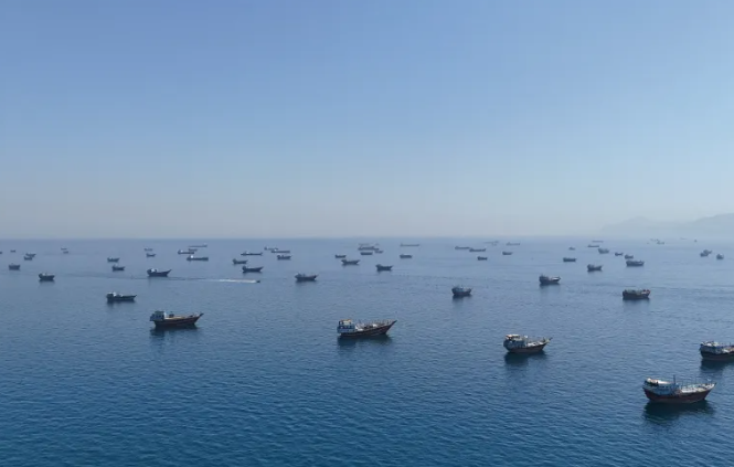 Strait of Hormuz Reopening Delayed as Hundreds of Oil Tankers Remain Stuck in Gulf