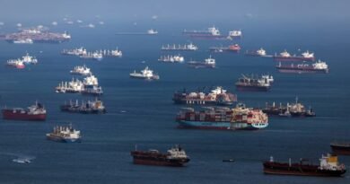 Container Ship Sinks near Batam Island, Singapore Issues Navigation Warning over Possible Drifting Container