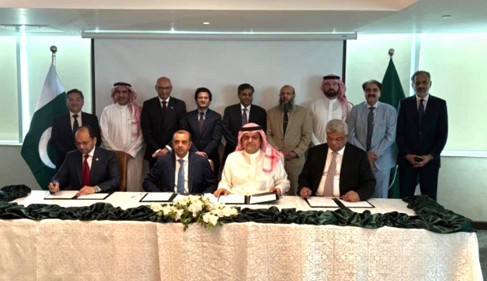 Pakistan Signs MoU with Saudi Partners for 140-Acre Karachi Waterfront Development Project