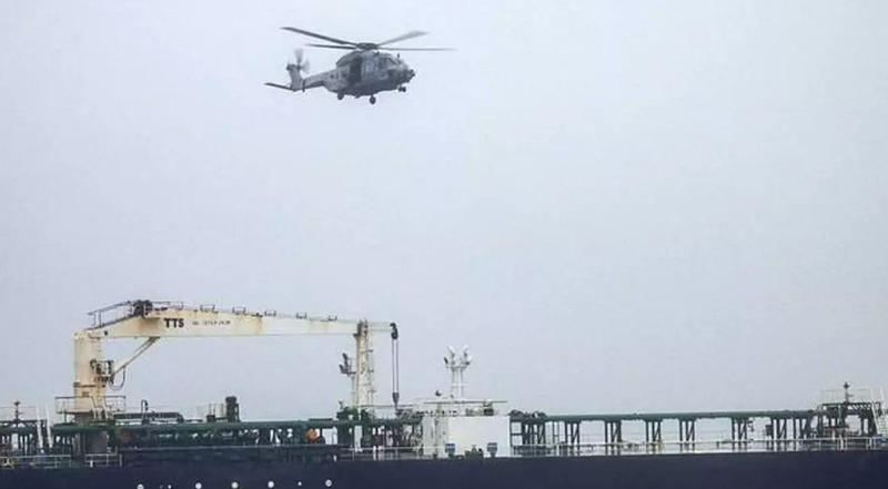 French Navy, Supported by UK, Intercepts Russian-Linked Oil Tanker Suspected of Sanctions Evasion