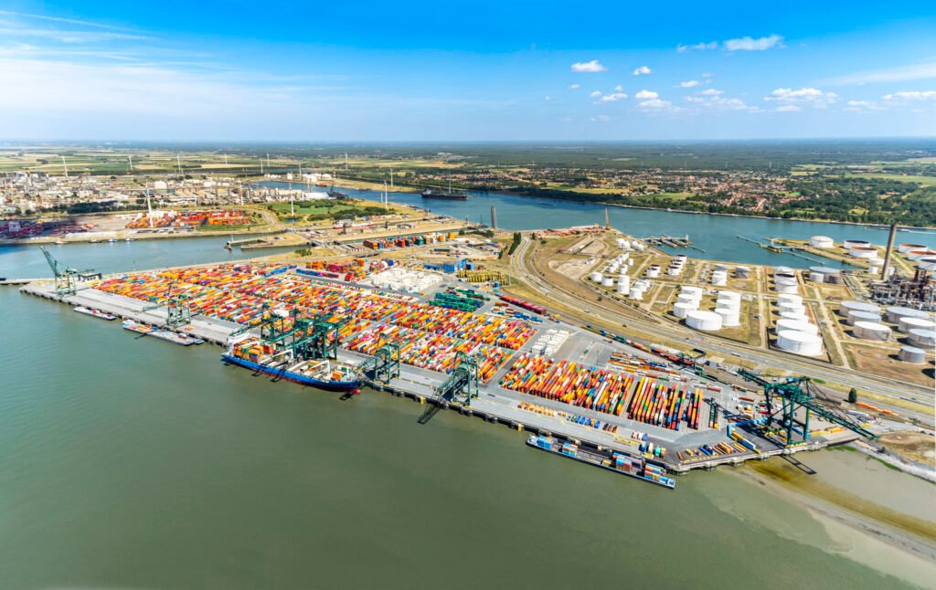 Hydrofluoric Acid Incident at Port of Antwerp Disrupts Shipping as Cargo Operations Gradually Resume