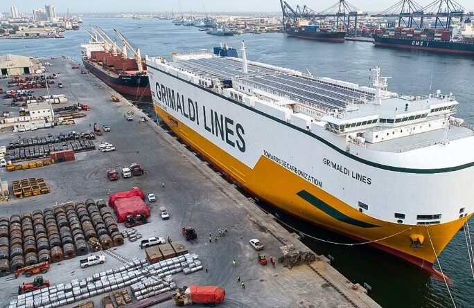 Pakistan Achieves Maritime Milestone as First RoRo Vessel Carrying Over 2,000 EVs Berths at Karachi Port