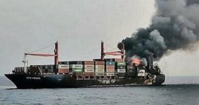 Red Sea Shipping Alert: Cargo Ship Attacked Near Yemen as Deadly Houthi Assault Raises Maritime Security Risks