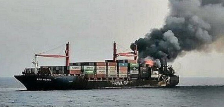 Red Sea Shipping Alert: Cargo Ship Attacked Near Yemen as Deadly Houthi Assault Raises Maritime Security Risks