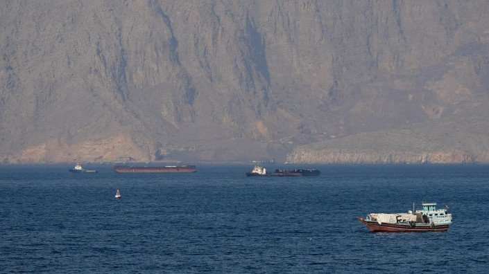 Hormuz Strait Shipping Slows as Oil Tanker Traffic Falls and LNG Floating Storage Builds Amid Middle East Conflict
