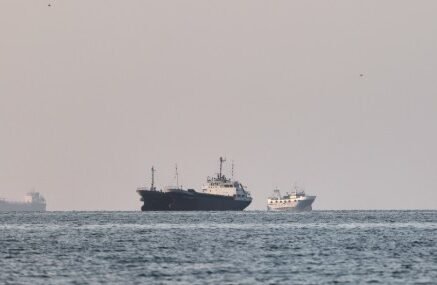 Strait of Hormuz Security Crisis Escalates as Saudi and Qatari Tankers Attacked, Global Shipping Faces Severe Risk