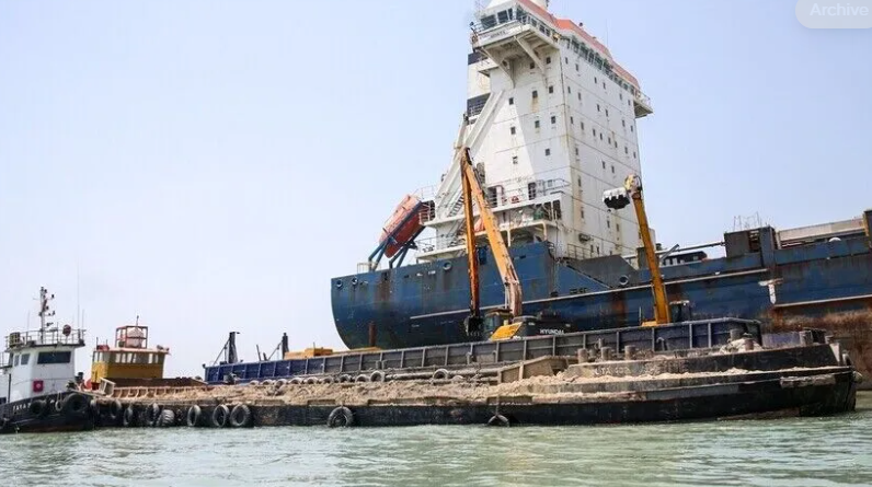 Ship Runs Aground in Strait of Hormuz After Leaving Iran-Designated Shipping Route