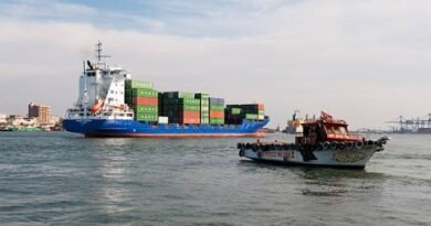 Fresh Houthi Red Sea Attacks Hit Suez Canal Recovery as Oil Tanker Traffic Falls to Multi-Month Low