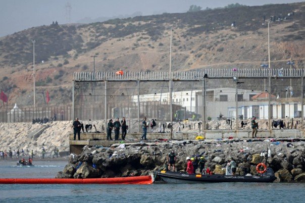 Spain Deploys Maritime Barrier at Ceuta Sea Border as Mass Migrant Crossing Triggers EU Security Response