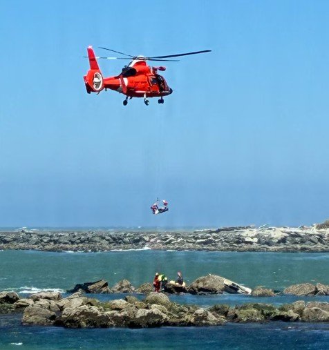 Coast Guard Rescues Two Boaters After Vessel Takes on Water Near Coquille River Jetty in Oregon