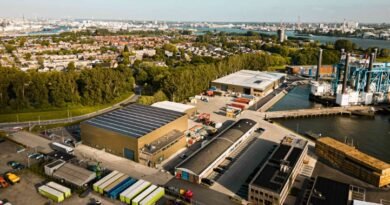 Maple Group Expands Project Logistics Capacity with Fladderak Acquisition in Rotterdam