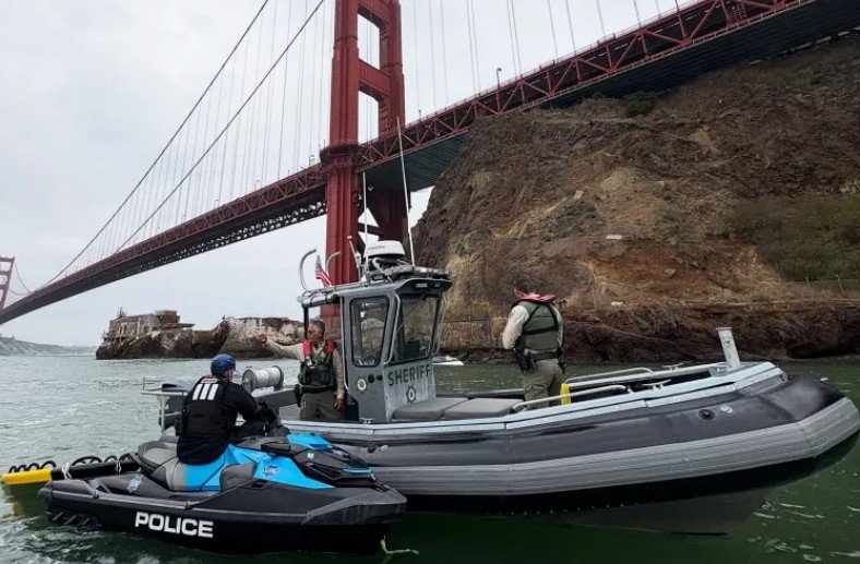 Fishing Boat Accident under Golden Gate Bridge Leaves 1 Dead, 2 Hospitalized