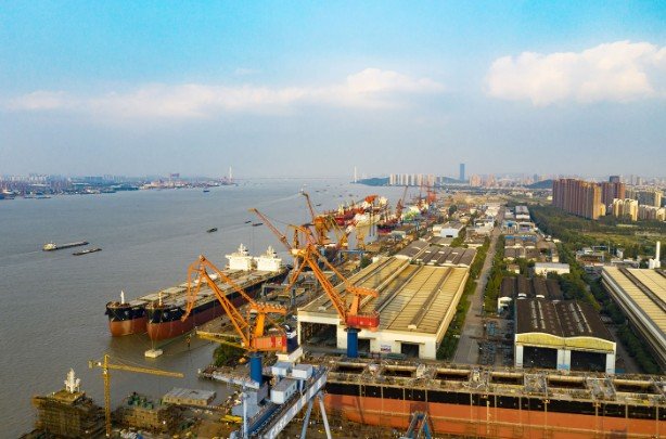 Columbia Shipmanagement Orders Four 50,000 DWT Product Tankers at CSSC Shipyard