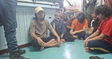 Four Pakistani Sailors Freed From Somali Pirates Set to Return Home