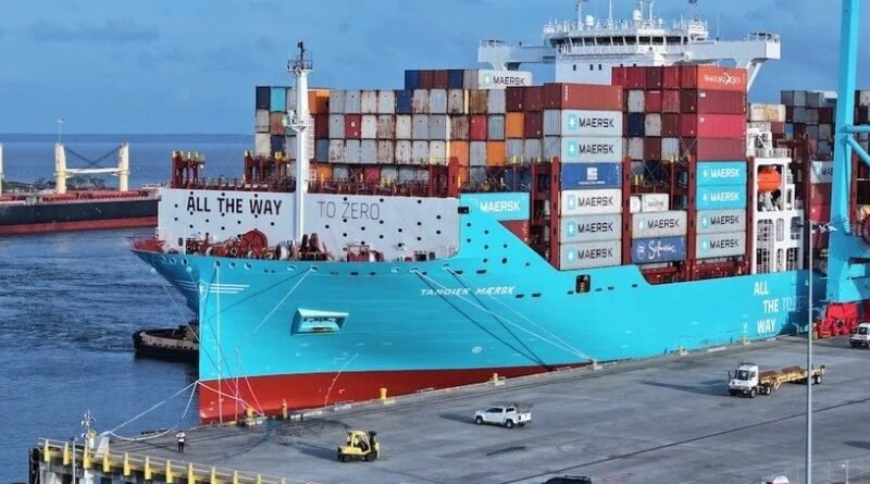 Maersk Halifax undergoes record 5,000-tonne ethanol bunkering at Singapore’s Pasir Panjang terminal